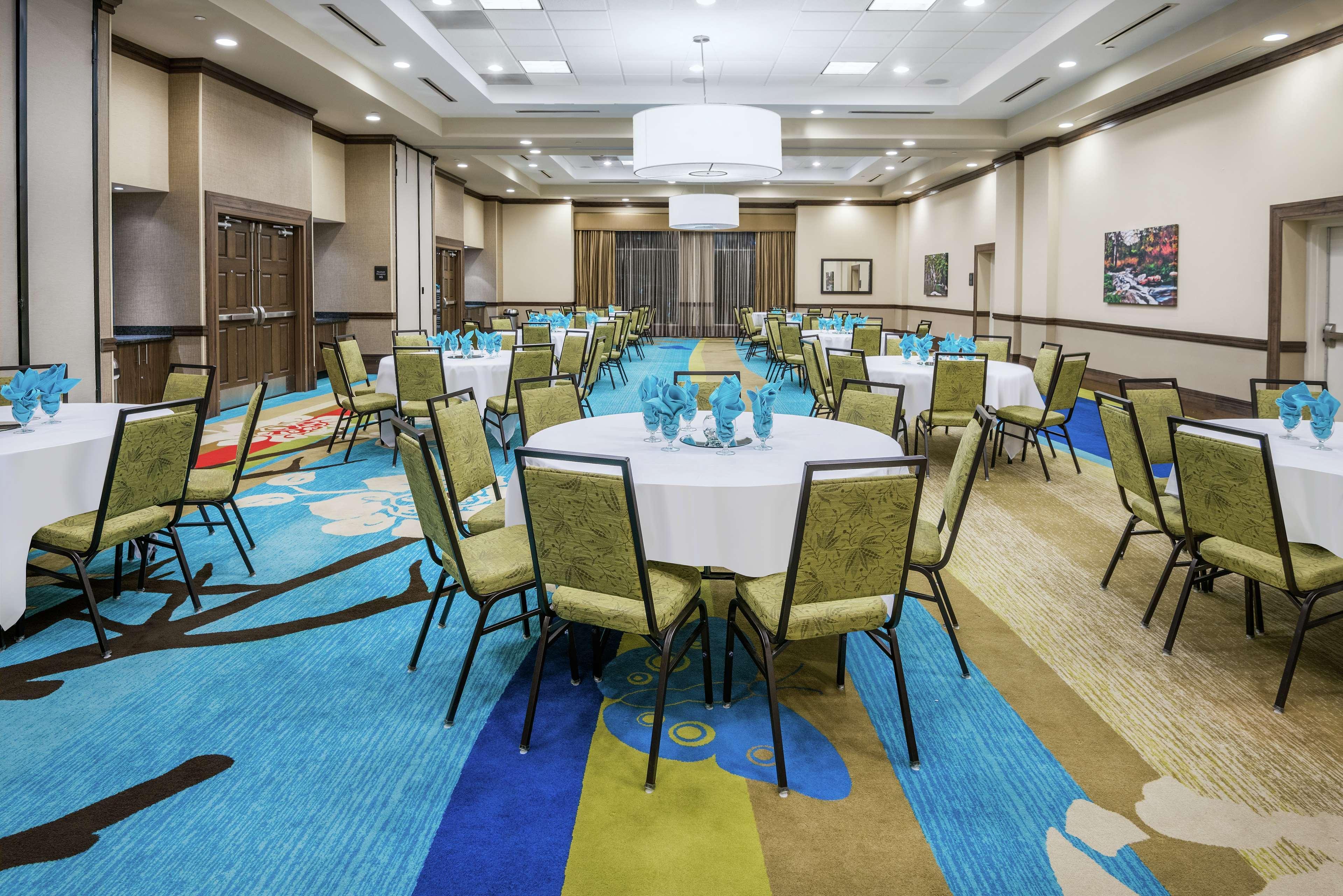 Hilton Garden Inn San Antonio/Rim Pass Drive Exterior photo