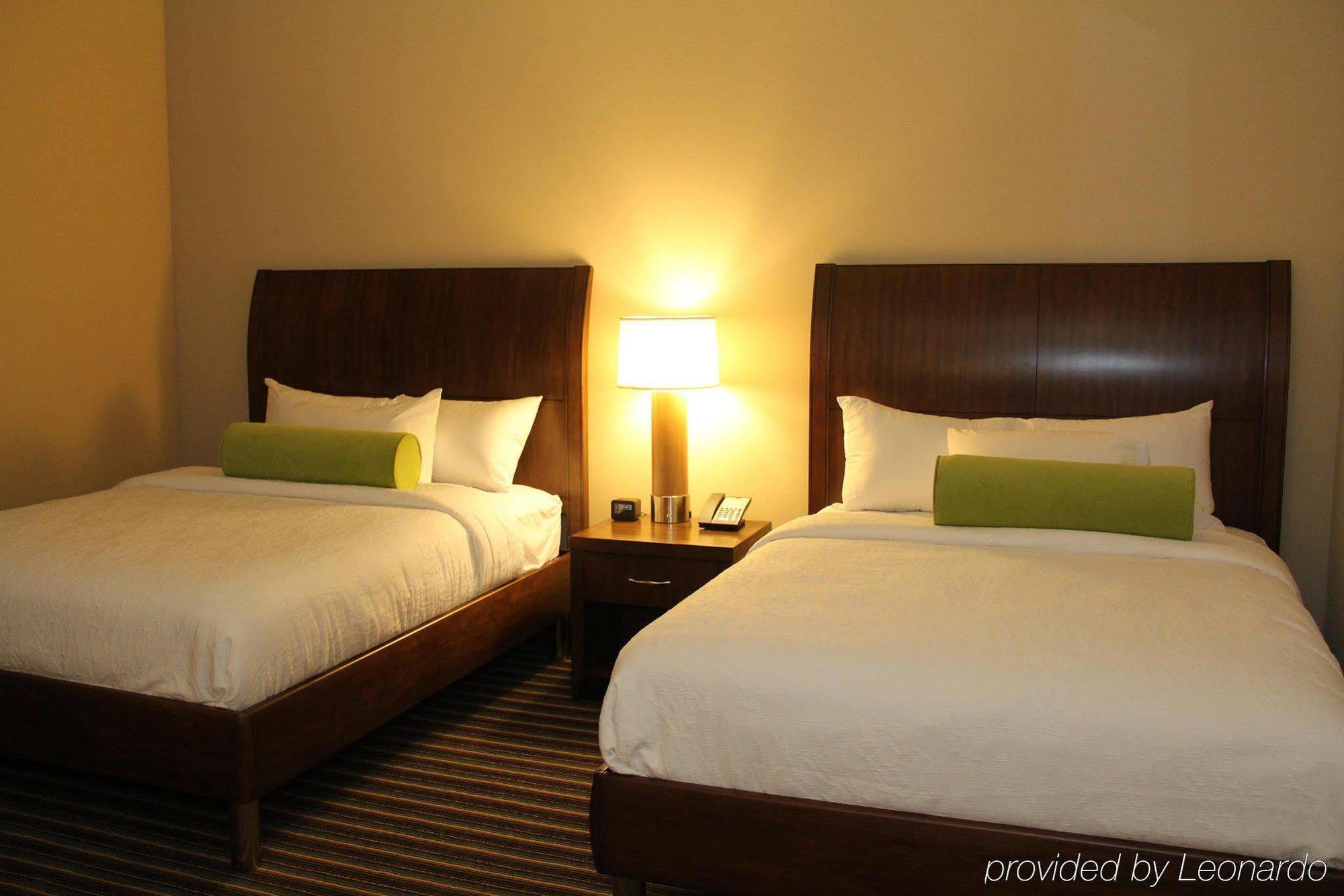 Hilton Garden Inn San Antonio/Rim Pass Drive Exterior photo