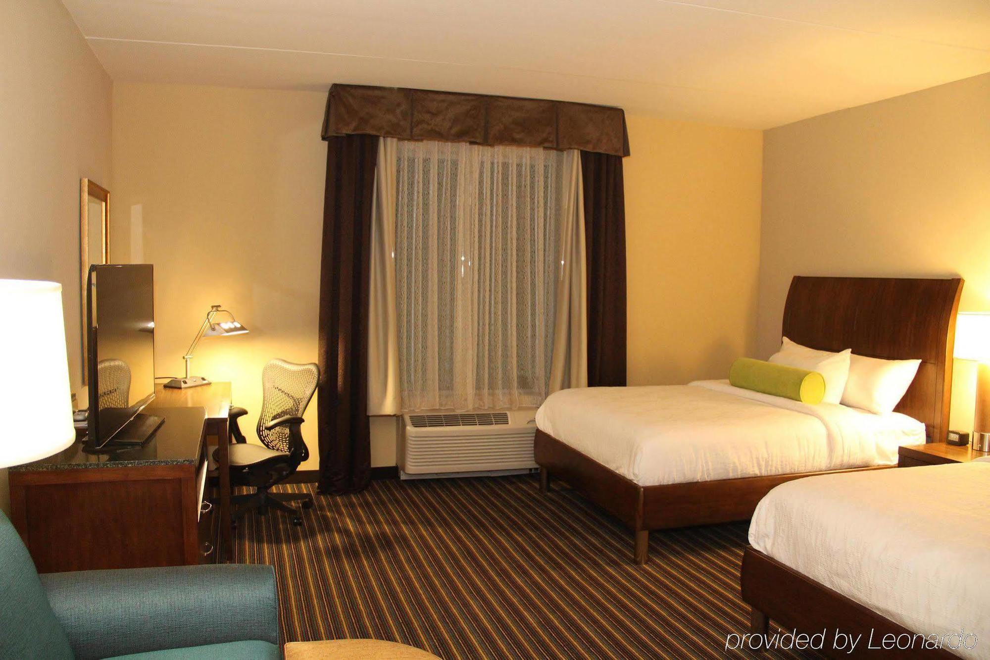 Hilton Garden Inn San Antonio/Rim Pass Drive Exterior photo